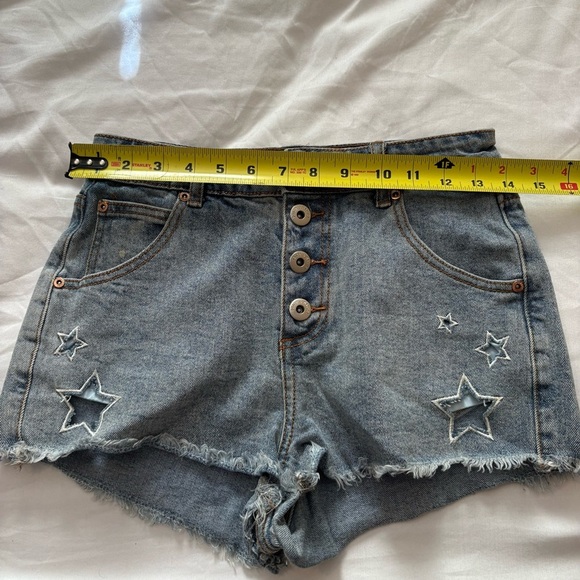 Dance & Marvel Blue Denim Shorts Stars Cutoff Hem Women’s Juniors Size 3 - Picture 5 of 6
